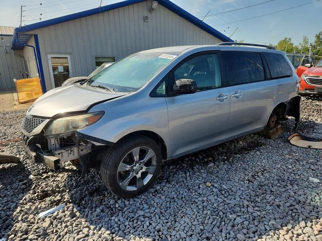 2014 TOYOTA SIENNA SPORT  