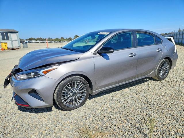 2024 KIA FORTE GT LINE  
