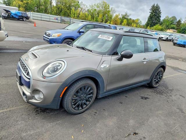 2017 MINI COOPER S  