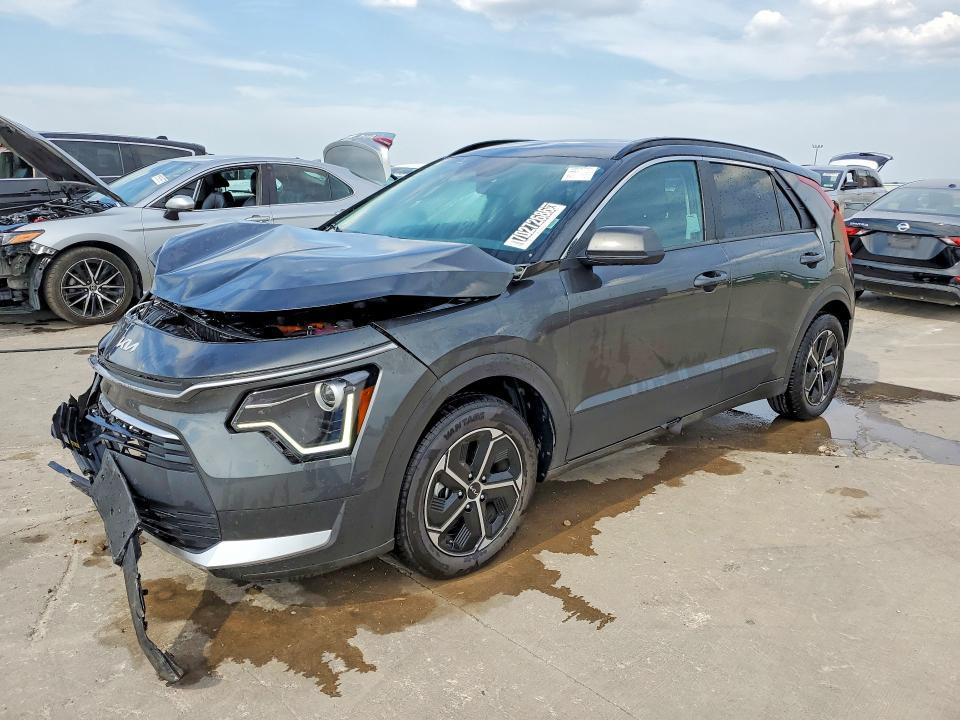 2025 KIA NIRO LX  