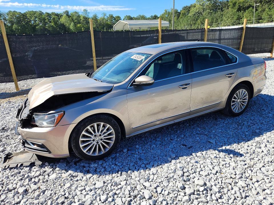 2016 VOLKSWAGEN PASSAT SE  
