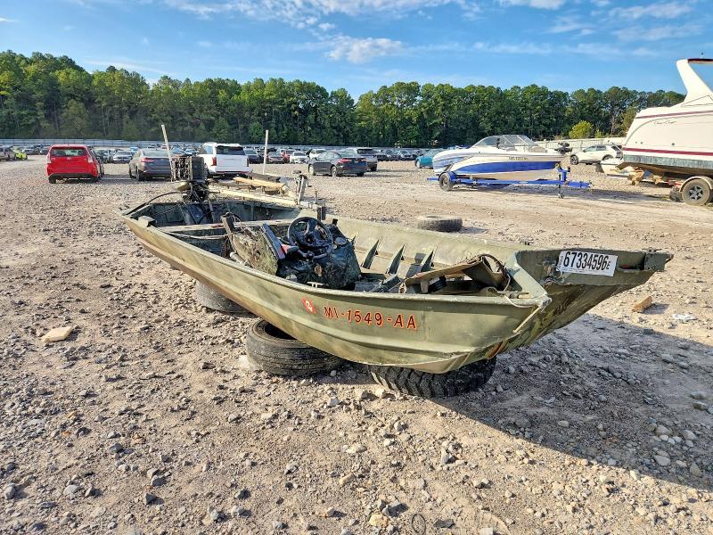 2000 JON BOAT