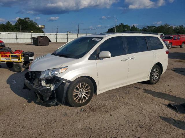 2019 TOYOTA SIENNA XLE PREMIUM 8-PASSENGER  