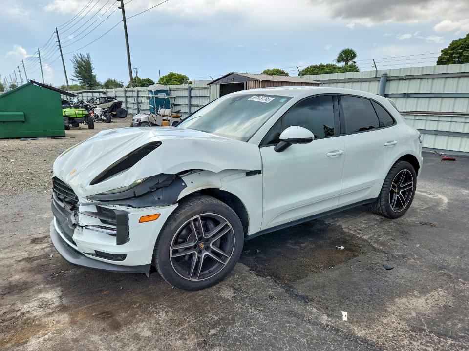 2020 PORSCHE MACAN   