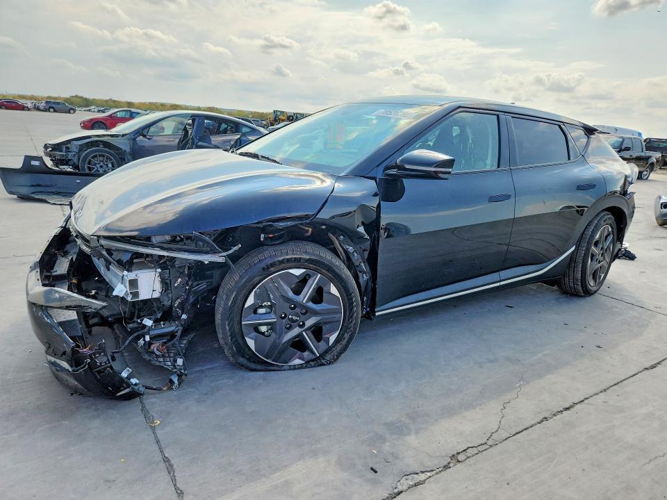 2025 KIA EV6 LIGHT LONG RANGE  