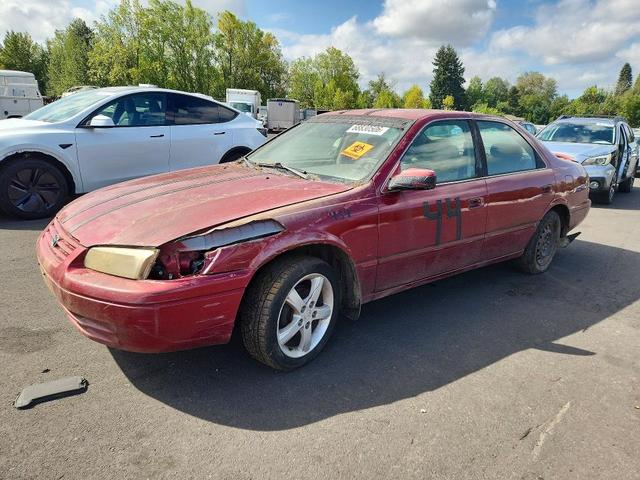 1998 TOYOTA CAMRY LE  
