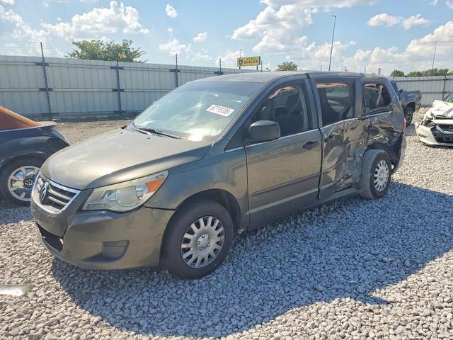 2010 VOLKSWAGEN ROUTAN S  