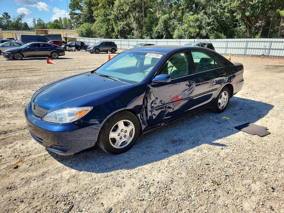 2002 TOYOTA CAMRY LE V6  