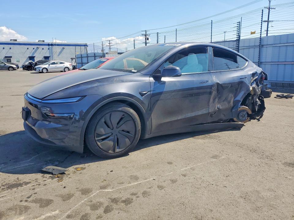 2026 TESLA MODEL Y   