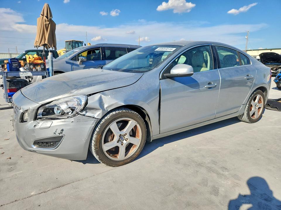2013 VOLVO S60 T5  