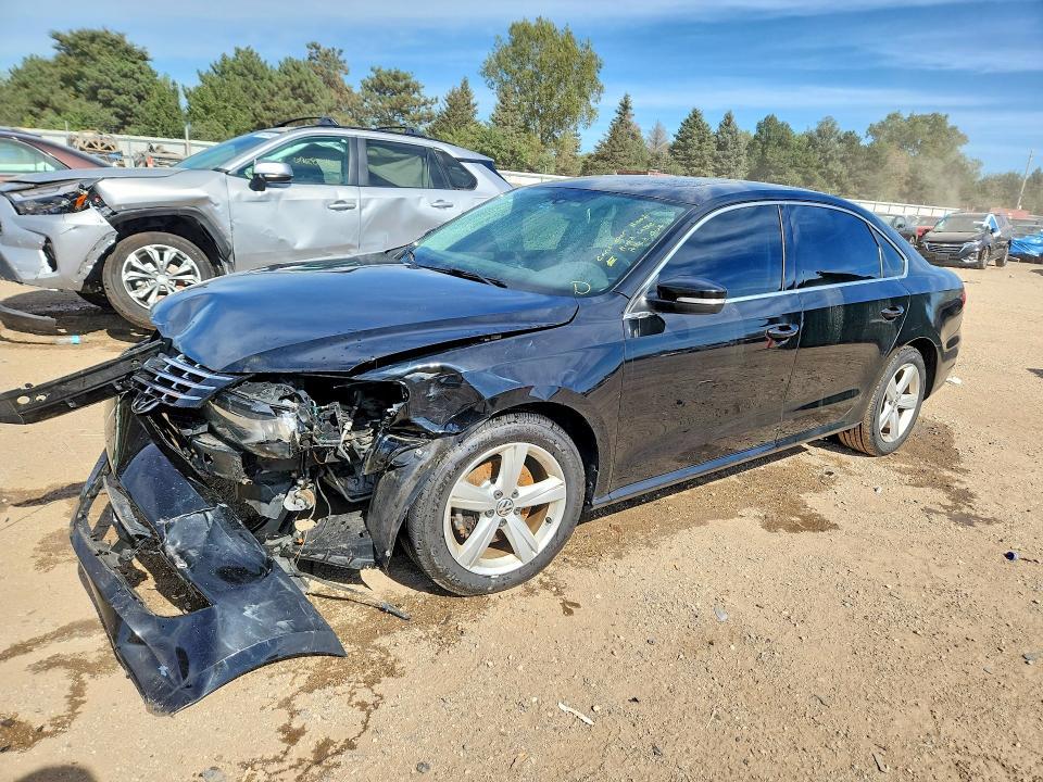 2013 VOLKSWAGEN PASSAT SE  