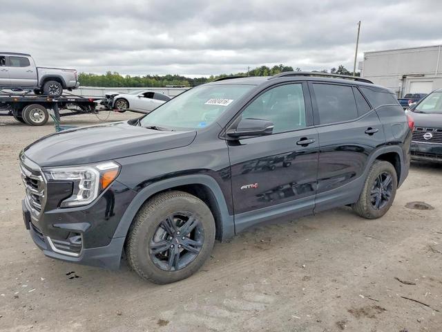 2022 GMC TERRAIN AT4  