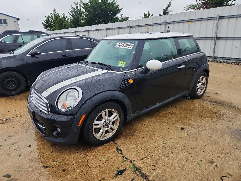 2013 MINI COOPER   