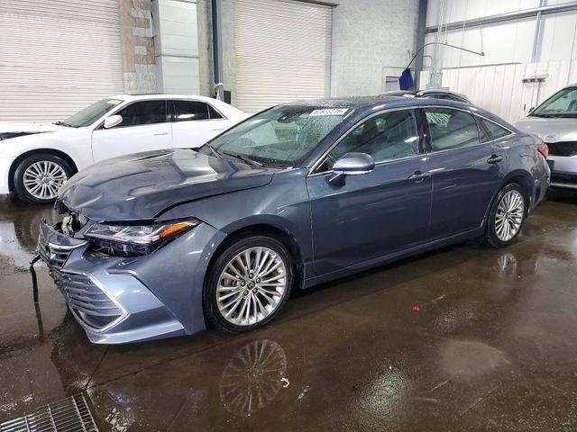 2022 TOYOTA AVALON LIMITED  