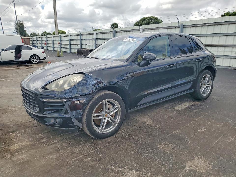 2015 PORSCHE MACAN S  