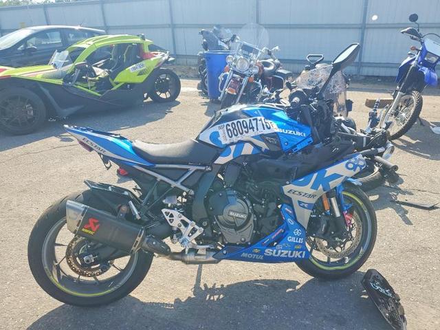 2024 SUZUKI GSX800 F  