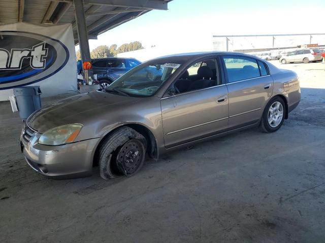 2004 NISSAN ALTIMA 25  
