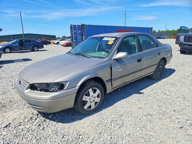 1998 TOYOTA CAMRY LE V6  