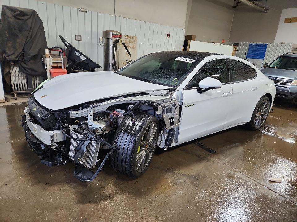 2020 PORSCHE PANAMERA 4 E-HYBRID  