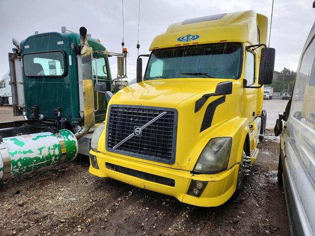 2006 VOLVO VN VNL - SEMI TRUCK