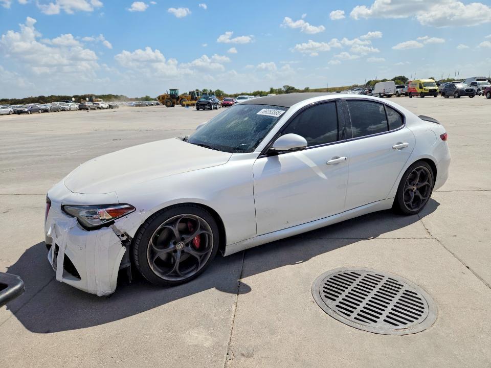2017 ALFA ROMEO GIULIA TI  