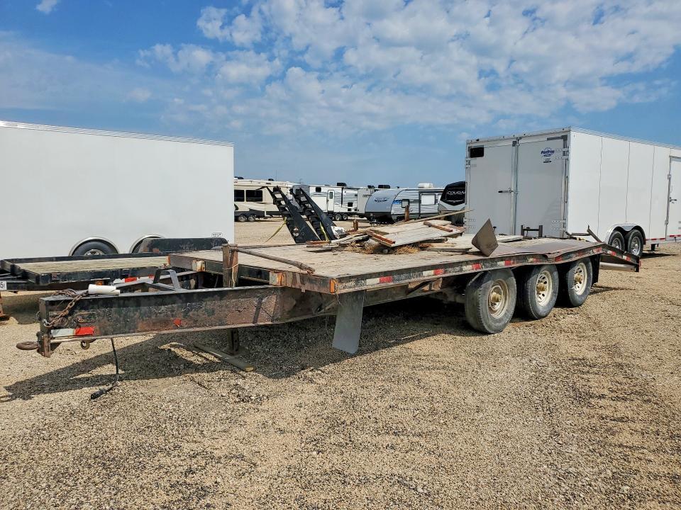 2002 FEATHERLITE EQUIPMENT TRAILER