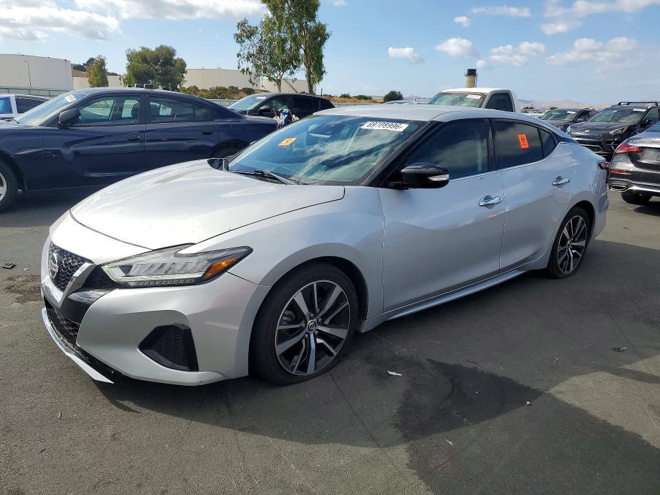 2021 NISSAN MAXIMA SV  