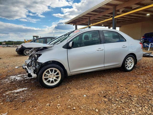 2010 TOYOTA YARIS BASE  