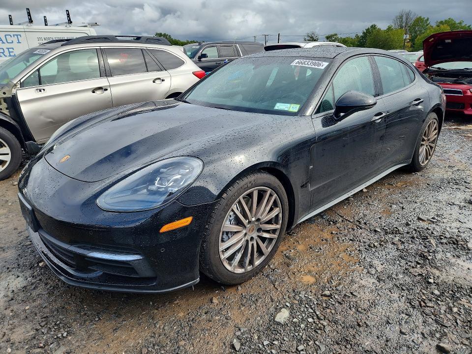 2018 PORSCHE PANAMERA 4  