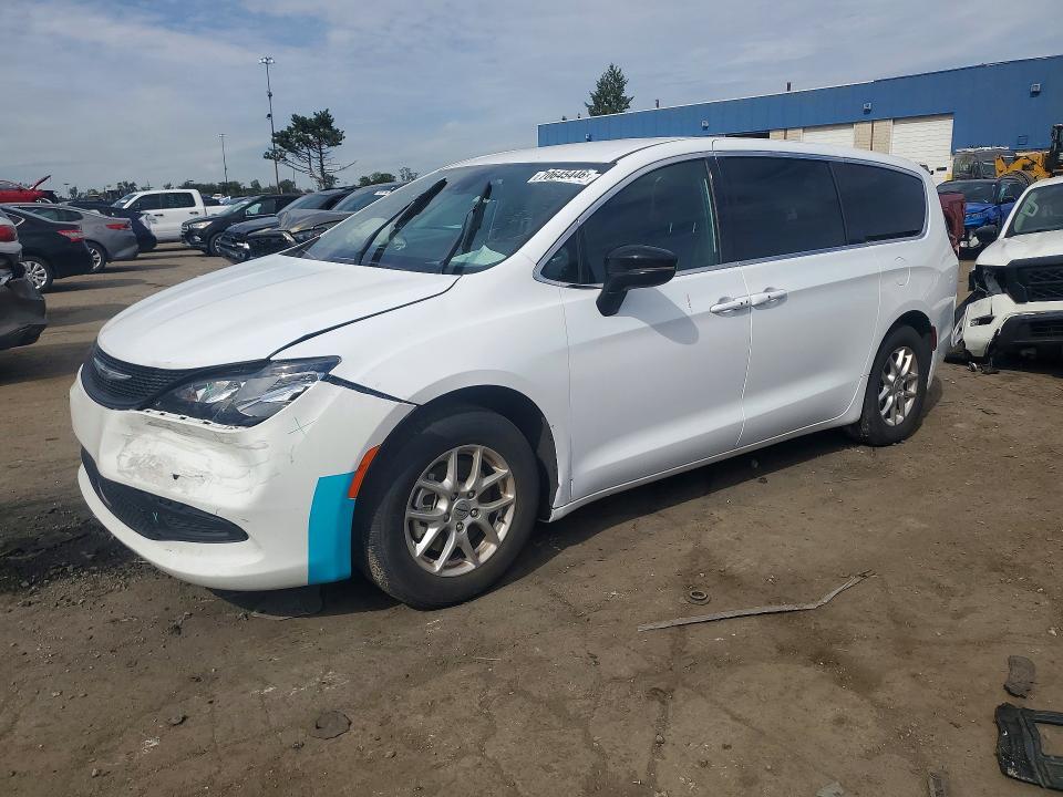 2025 CHRYSLER VOYAGER LX  