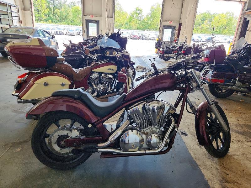 2010 HONDA VT1300 CX  