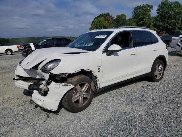 2013 PORSCHE CAYENNE   
