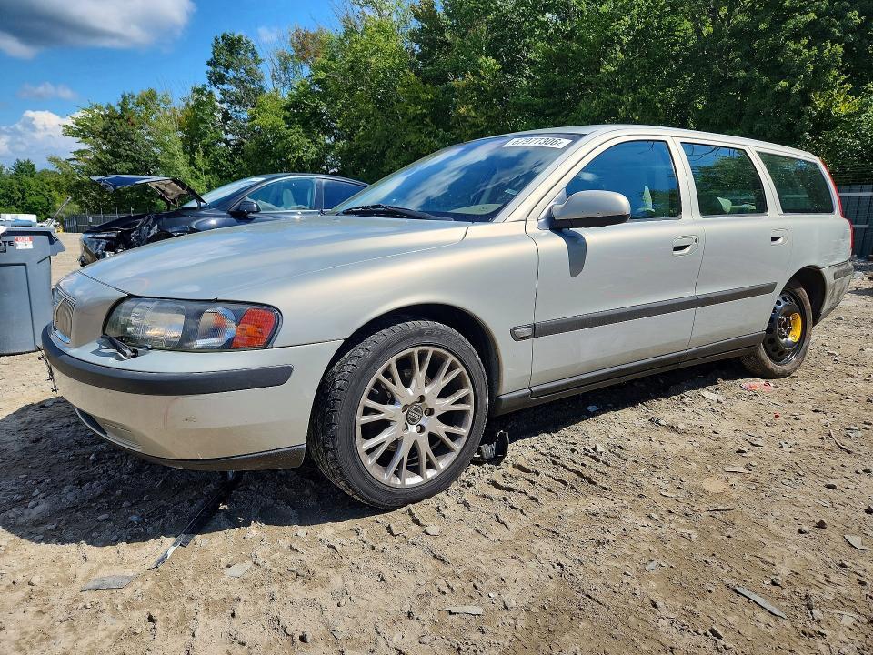 2001 VOLVO V70 24T  