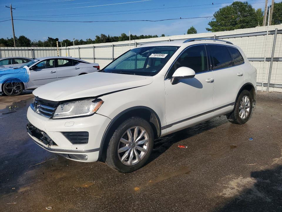 2016 VOLKSWAGEN TOUAREG SPORT  