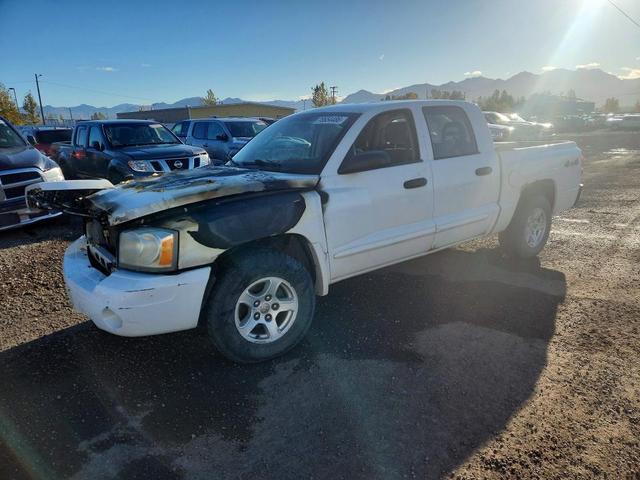 2006 DODGE DAKOTA QUAD SLT  