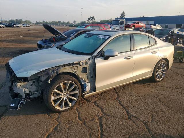 2019 VOLVO S60 T6 MOMENTUM  