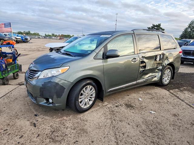 2014 TOYOTA SIENNA XLE 8-PASSENGER  