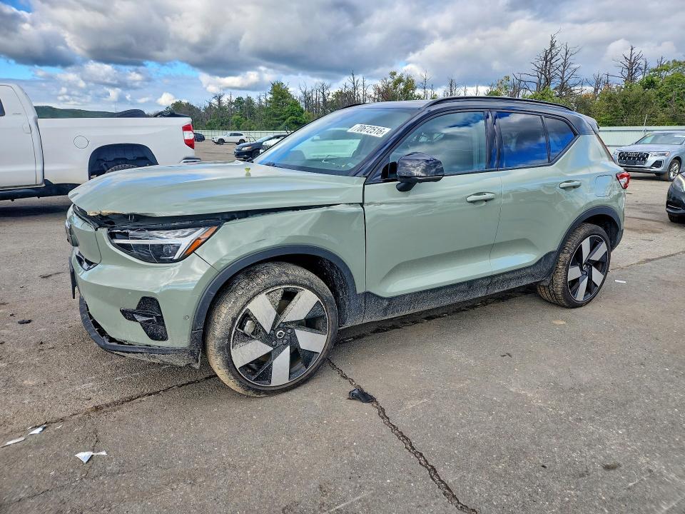 2024 VOLVO XC40 RECHARGE PLUS  