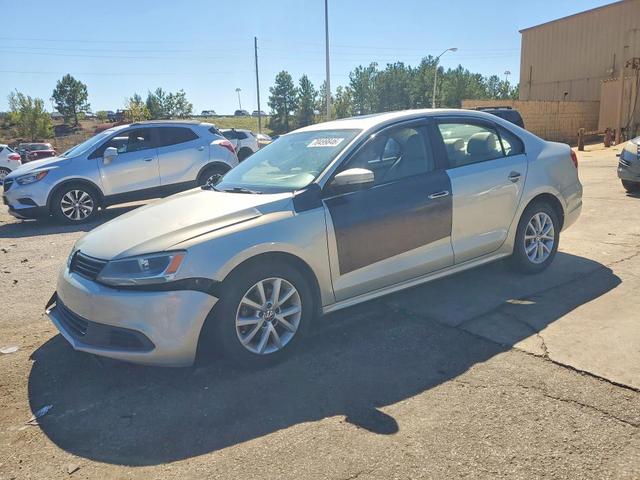 2012 VOLKSWAGEN JETTA SE  
