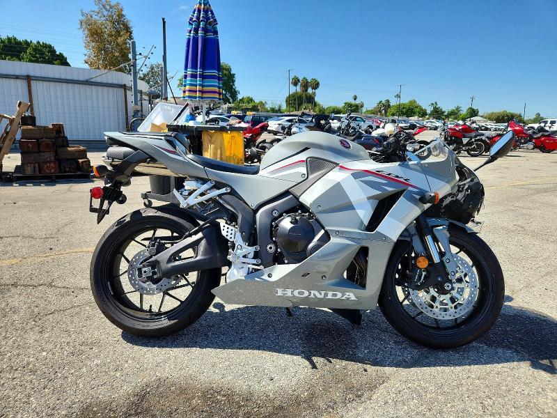 2026 HONDA CBR600 RR  