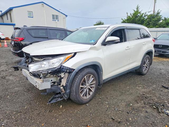 2019 TOYOTA HIGHLANDER XLE  