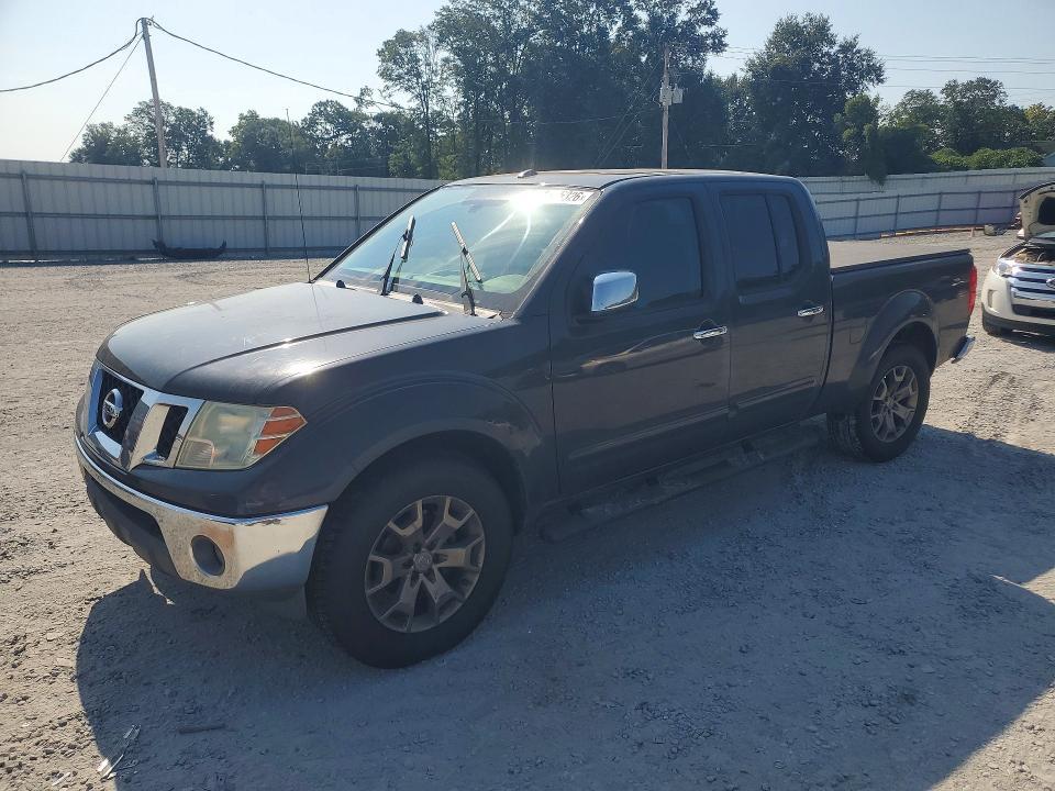 2014 NISSAN FRONTIER SL  
