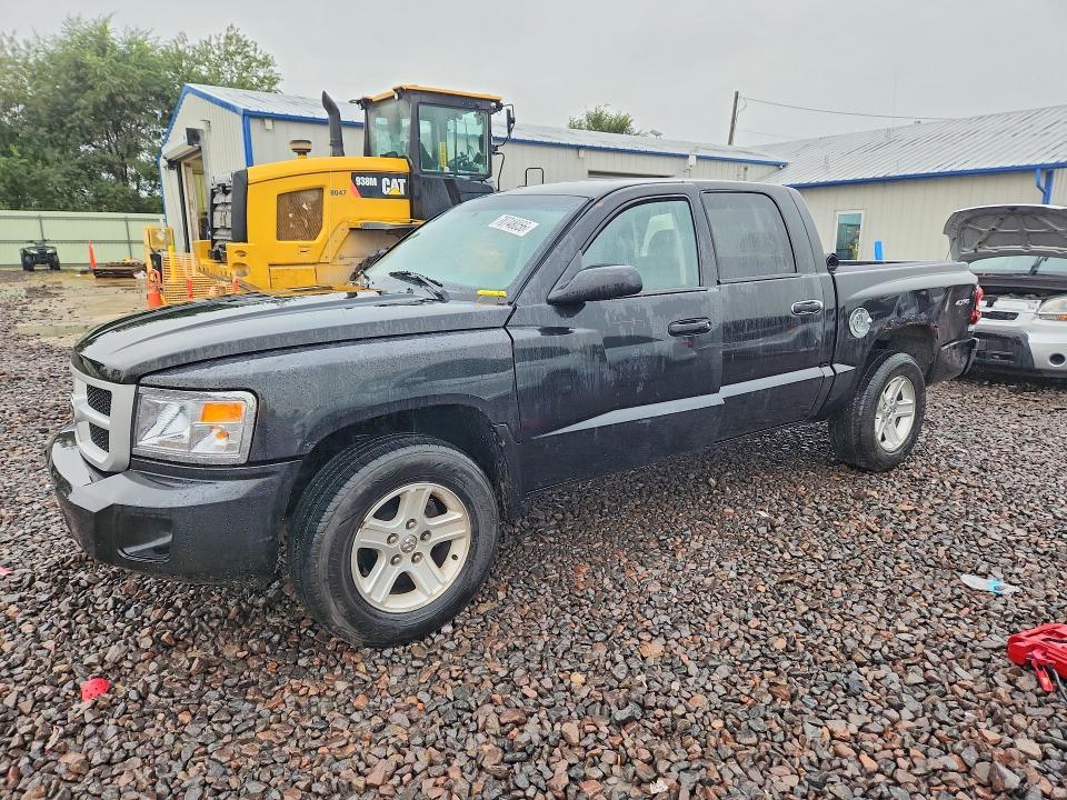 2011 DODGE DAKOTA SLT  