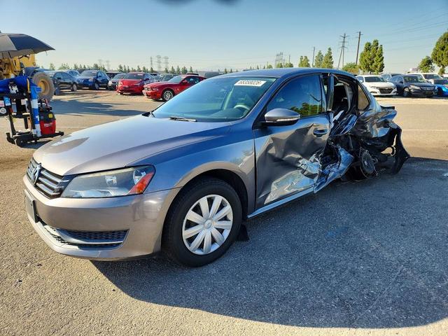 2012 VOLKSWAGEN PASSAT S  