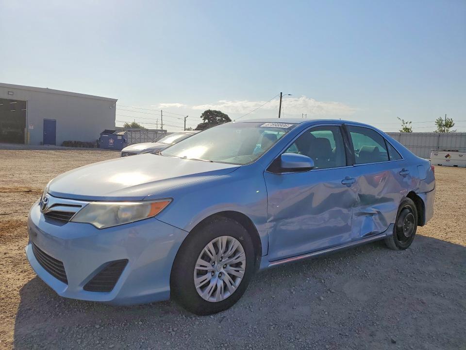 2012 TOYOTA CAMRY LE  