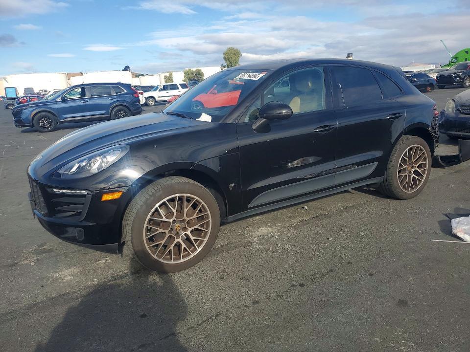 2018 PORSCHE MACAN   