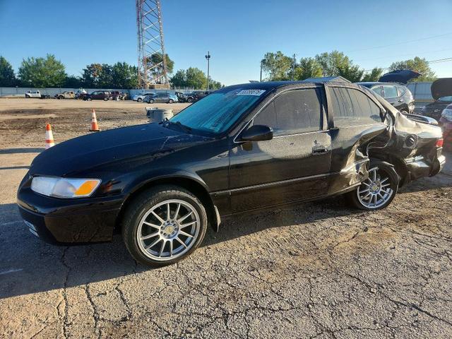 1998 TOYOTA CAMRY LE  