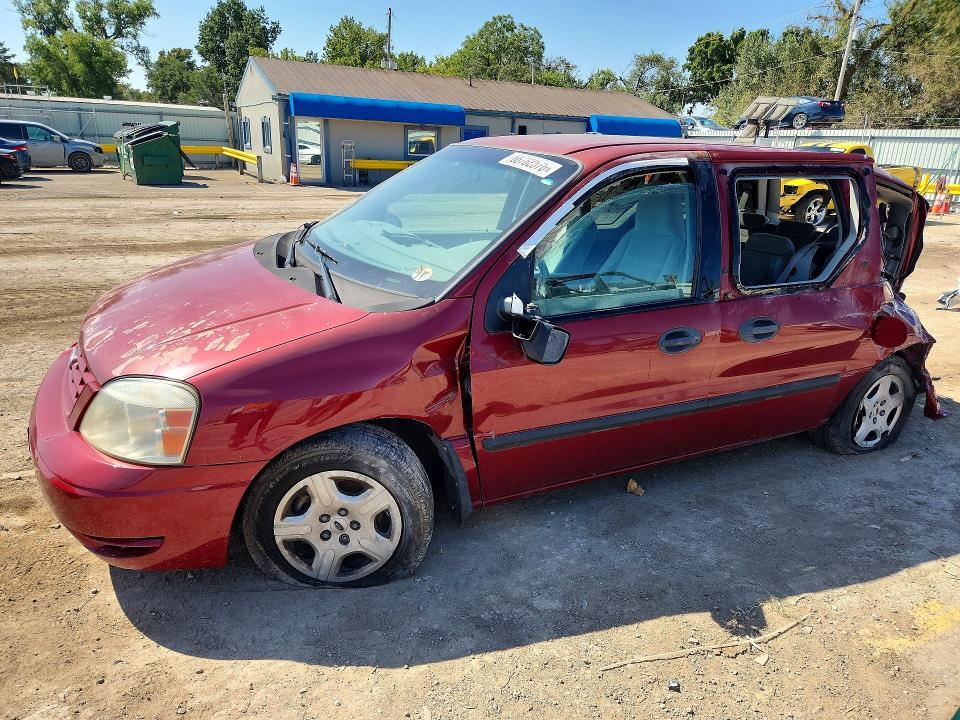 2005 FORD FREESTAR S  