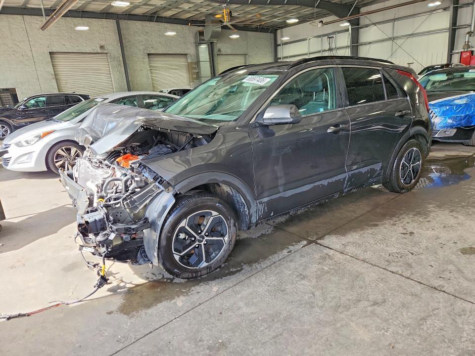 2023 KIA NIRO LX  