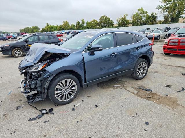 2024 TOYOTA VENZA XLE  